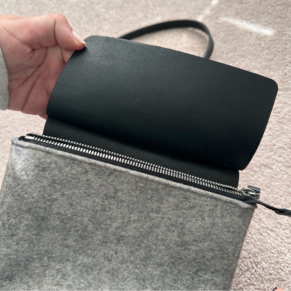 Graf Lantz X Eileen Fisher Wool and Leather Cross - Picture 7 of 12